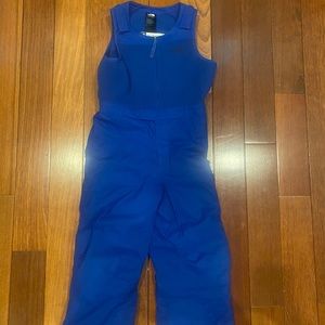 The NorthFace Snow Pants 5T unisex